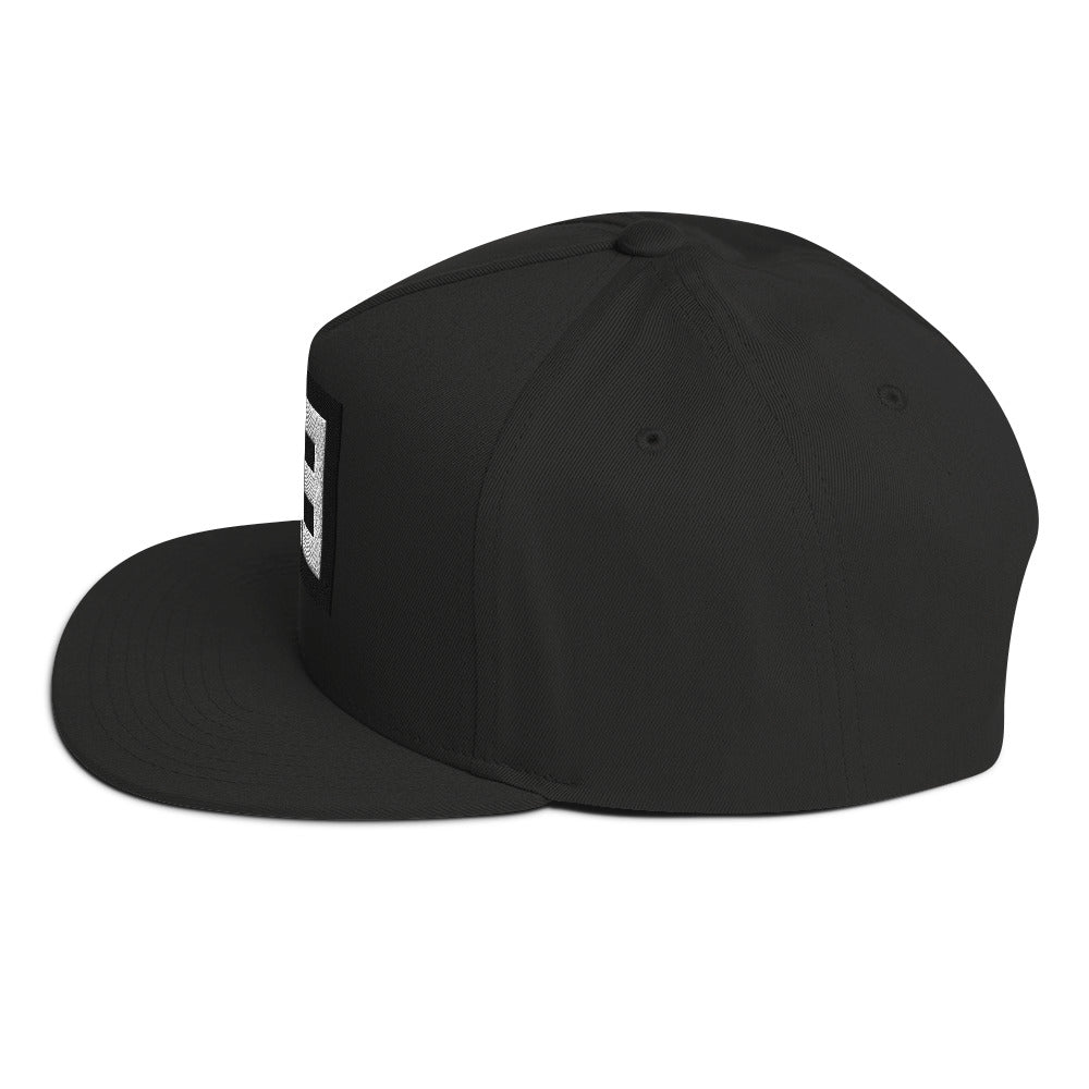 LivEƎvi⅃ flat bill cap in black, left side view