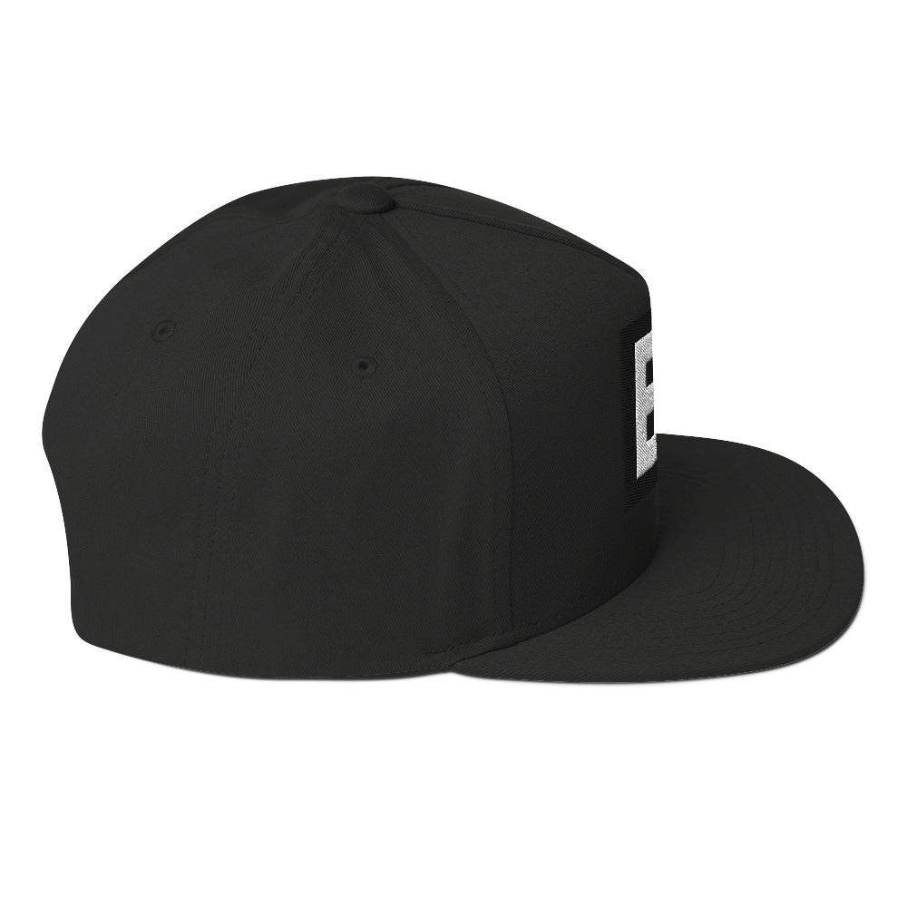 LivEƎvi⅃ flat bill cap in black, right side view