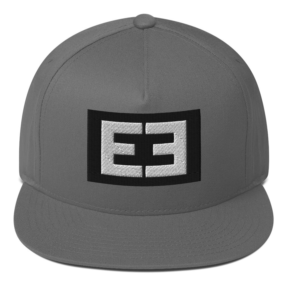 LivEƎvi⅃ flat bill cap in grey, front view