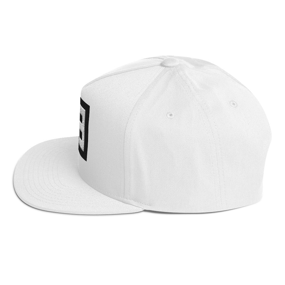LivEƎvi⅃ flat bill cap in white, left side view