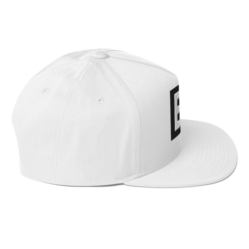 LivEƎvi⅃ flat bill cap in white, right side view