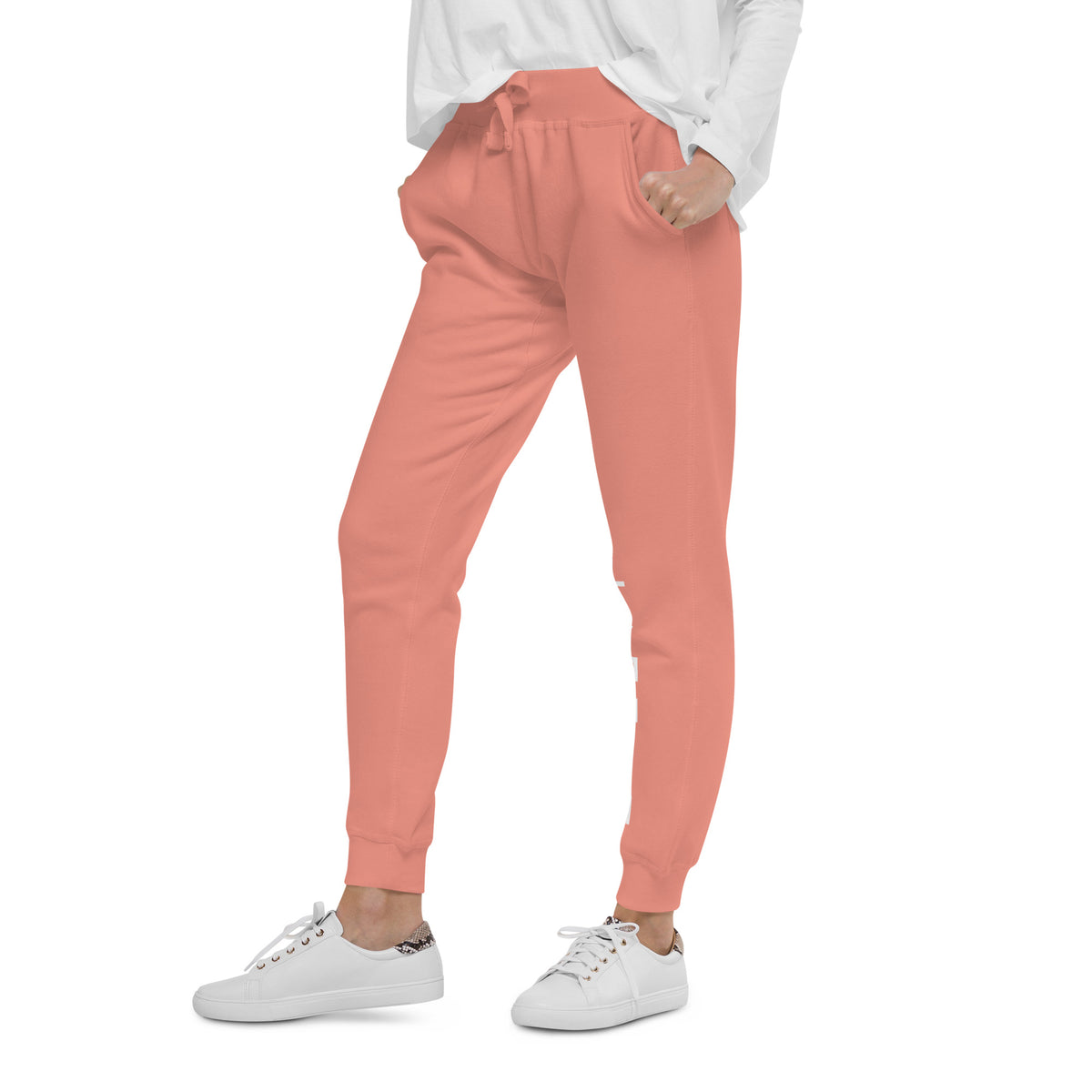 LivEƎvi⅃ After Dark fleece sweatpants in dusty rose, left front view